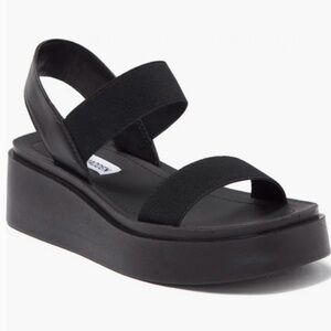 7.5 Steve Madden Black Platform Sandals with Elastic Straps